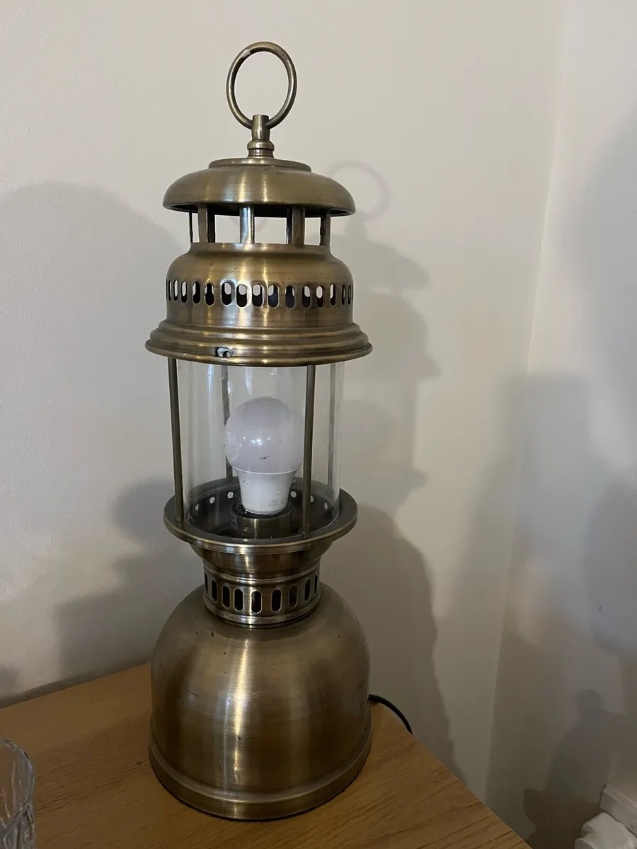 Bronze lantern style lamp - Image 1