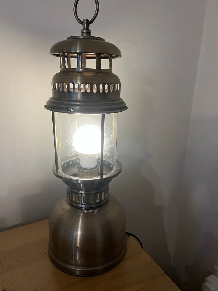 Bronze lantern style lamp - Image 2
