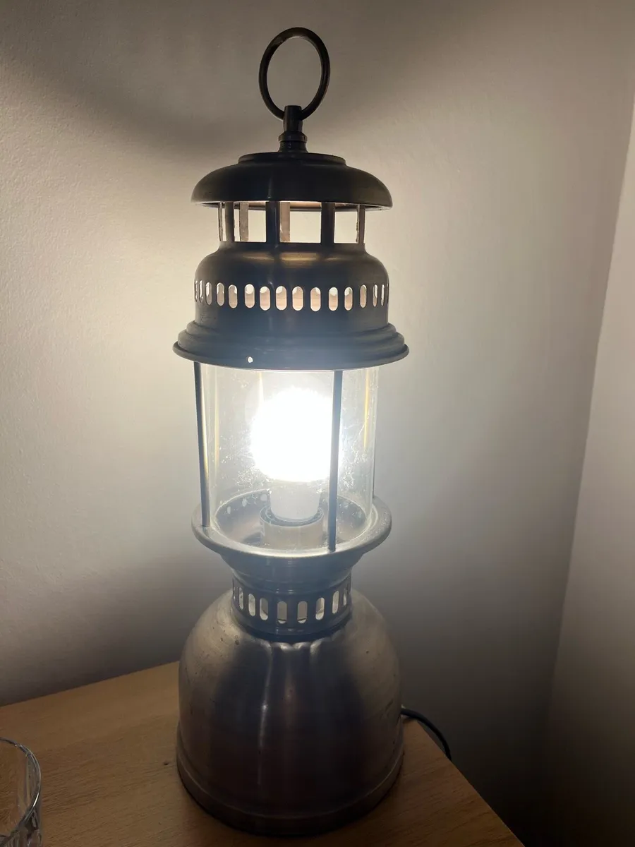 Bronze lantern style lamp - Image 3