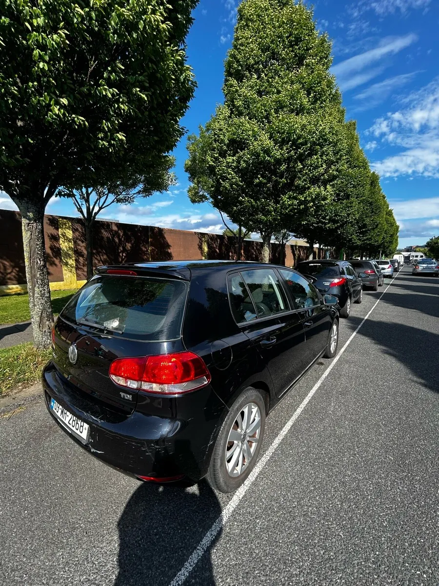 Volkswagen Golf 2.0L - Image 2