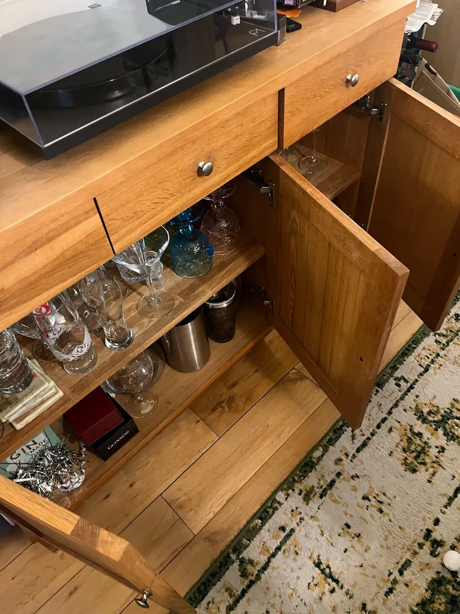 Solid Oak sideboard - Image 3