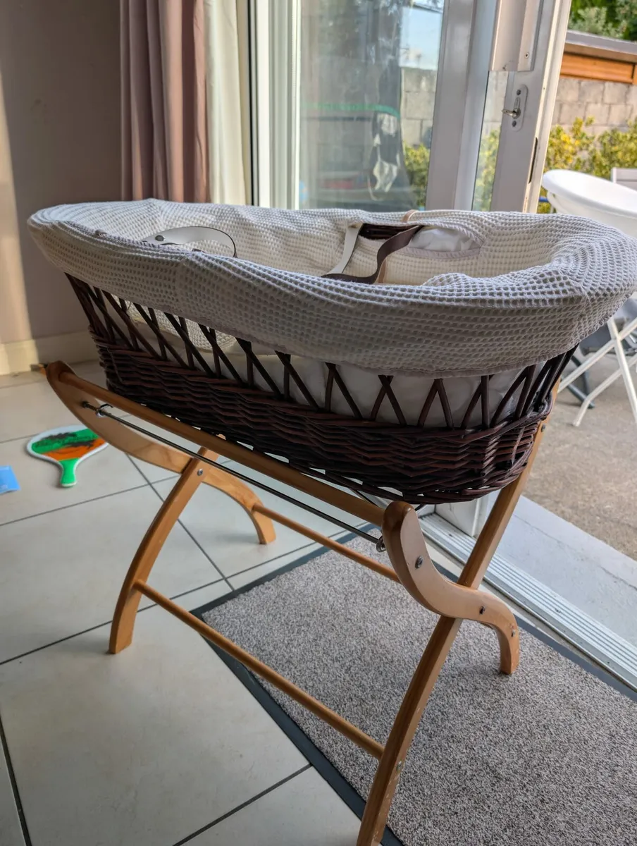Moses basket and stand - Image 2