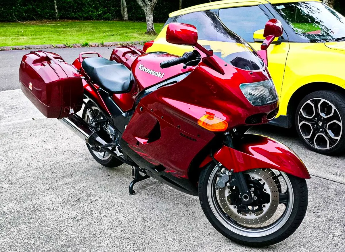 Kawasaki Zzr 1100 - Image 1