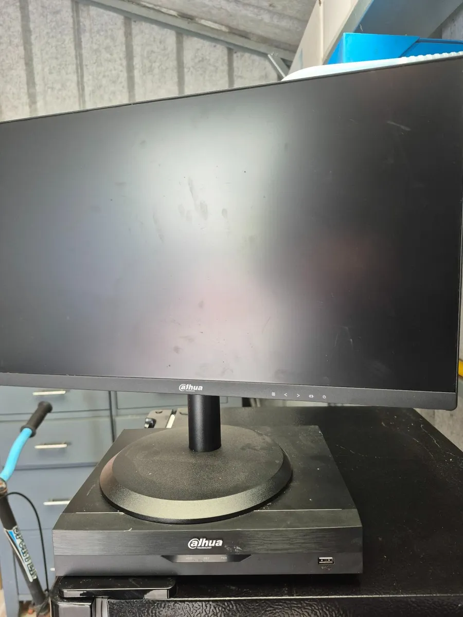 Security and entertainment items!! - Image 1