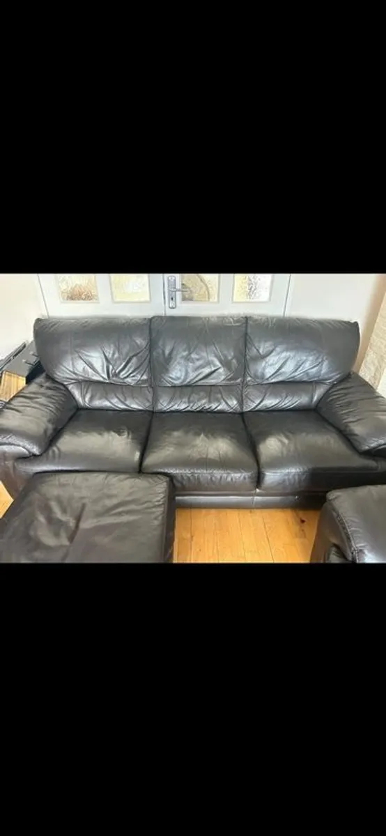 leather suite with pouffe - Image 3