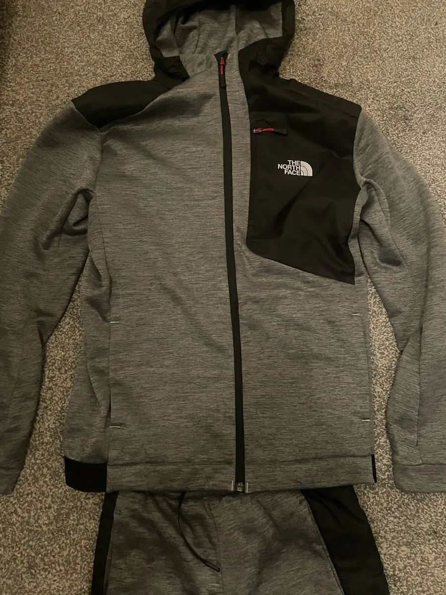 North face tracksuit - Image 1
