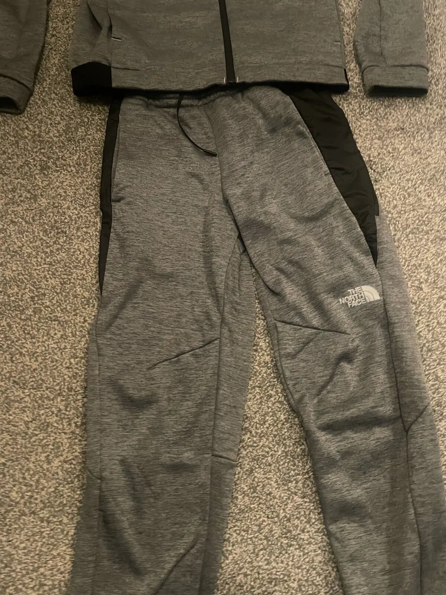 North face tracksuit - Image 2