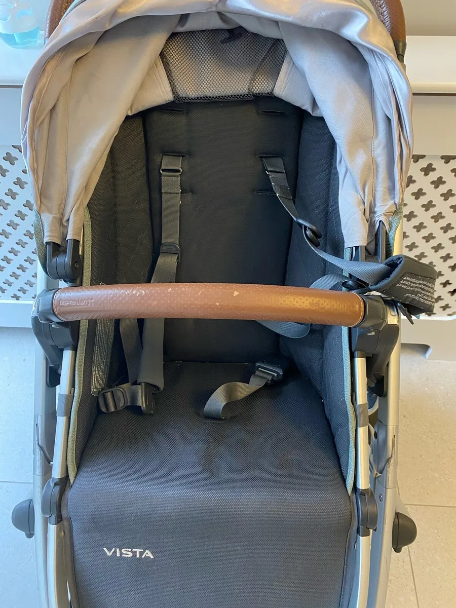 UPPABaby Vista Travel System + BeSafe Car Seat - Image 3