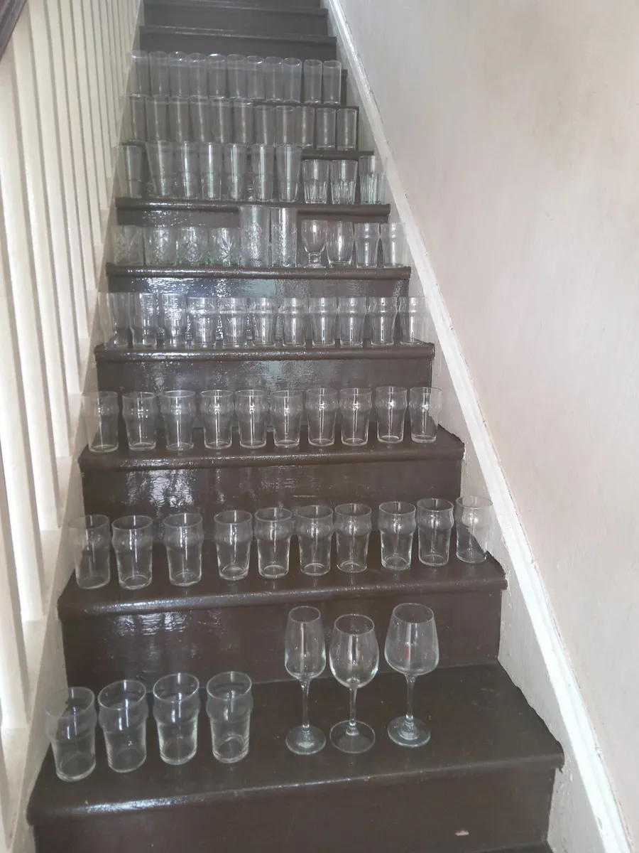 80 MIXED GLASSES - Image 1