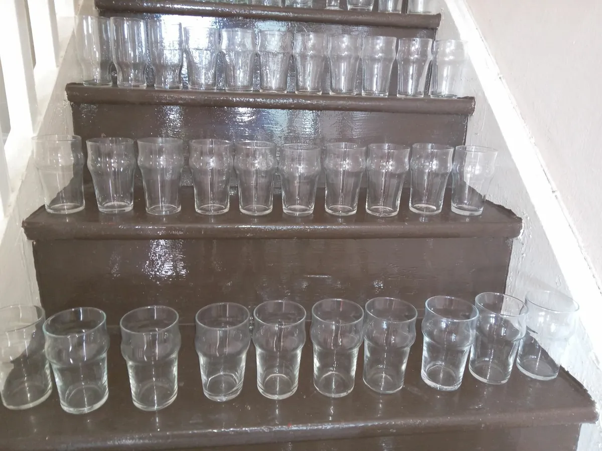 80 MIXED GLASSES - Image 2