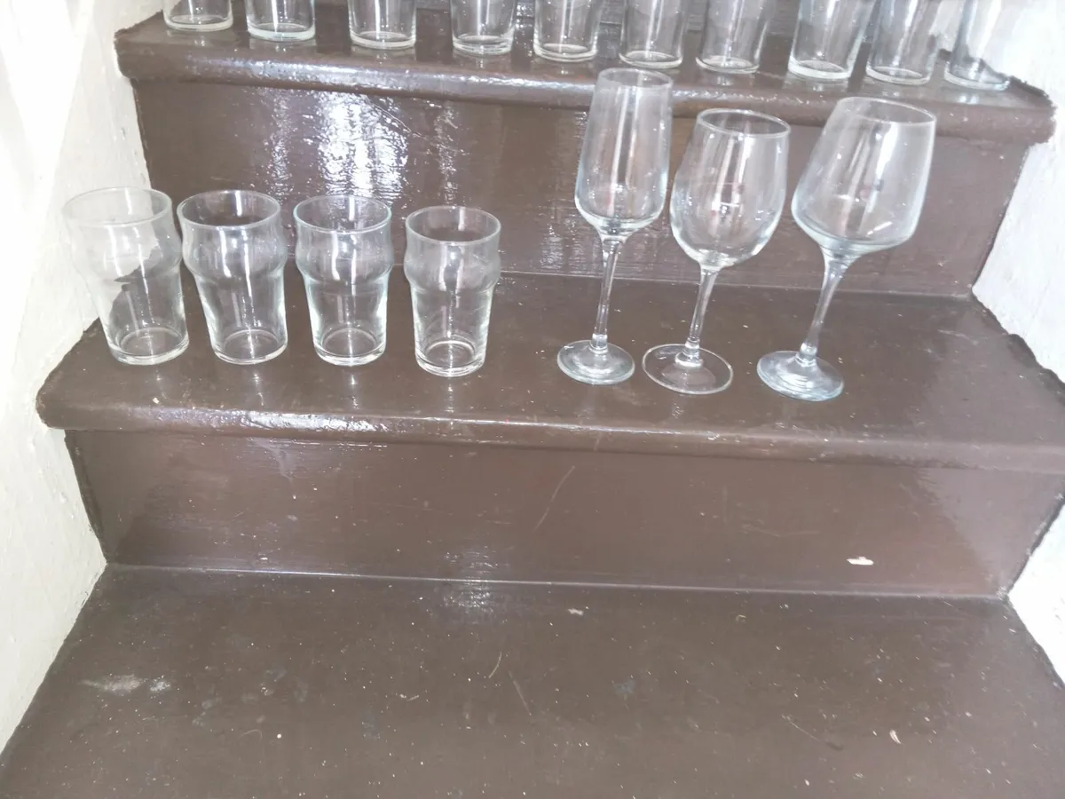80 MIXED GLASSES - Image 4