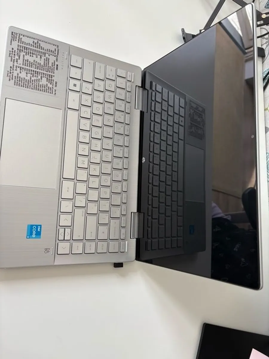 HP Pavilion x360 2in1 - Image 2