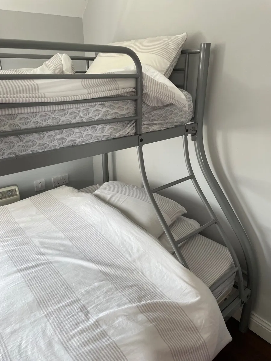 Triple bunk bed - Image 3