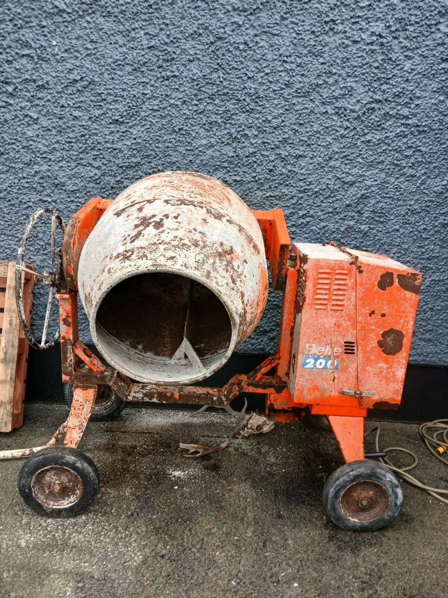 Bell 200 premier cement mixer diesel engine - Image 1