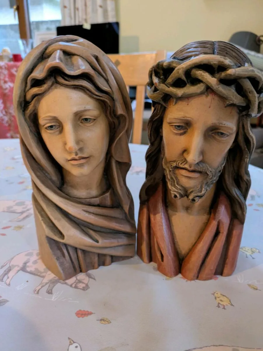 Mary and Jesus statues - Image 1