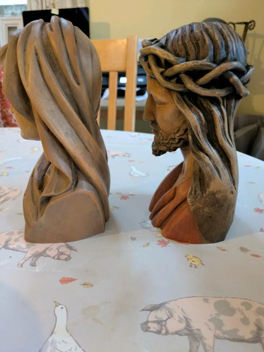 Mary and Jesus statues - Image 2