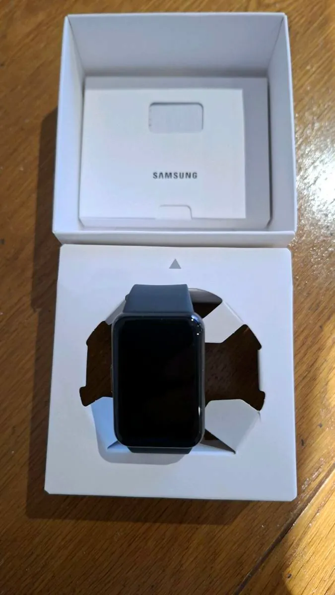 Samsung watch galaxy Fit3 - Image 2