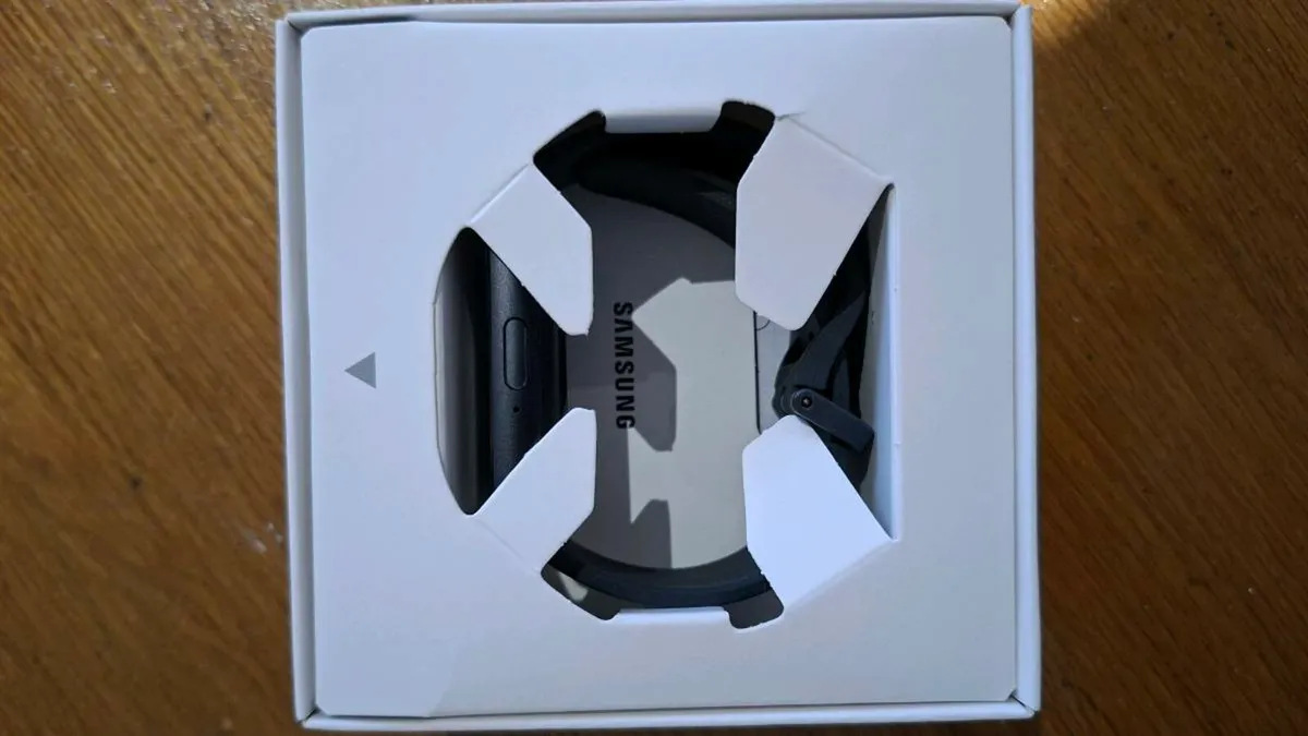 Samsung watch galaxy Fit3 - Image 3