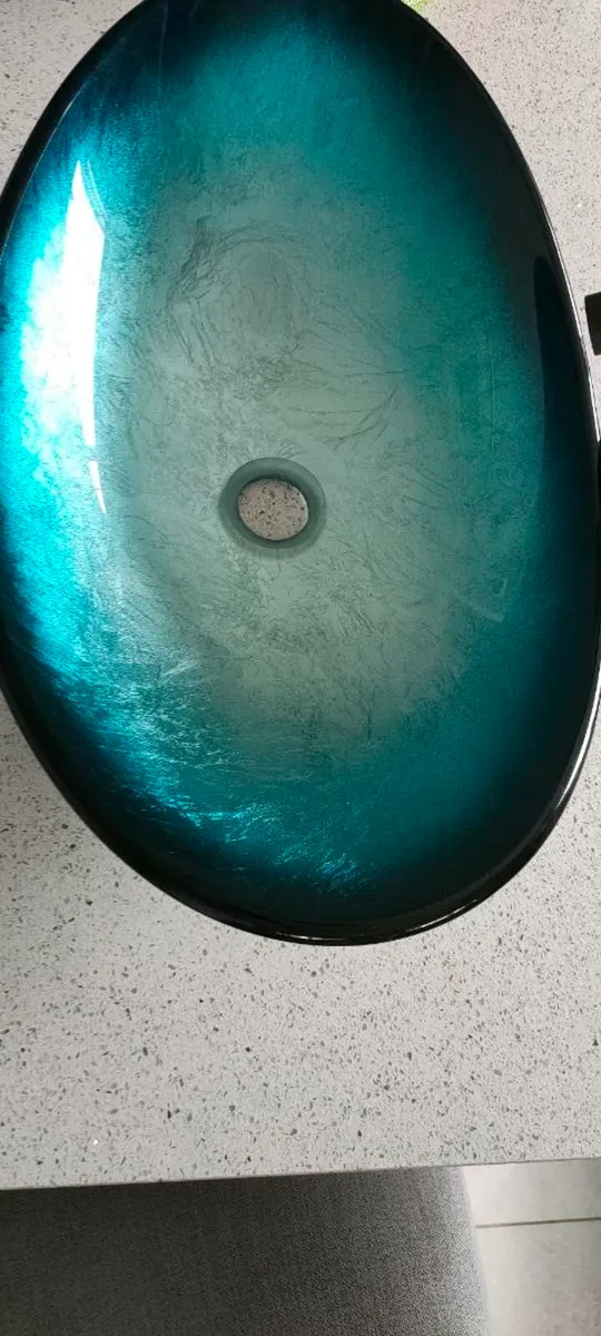 Glass sink basin - Image 2