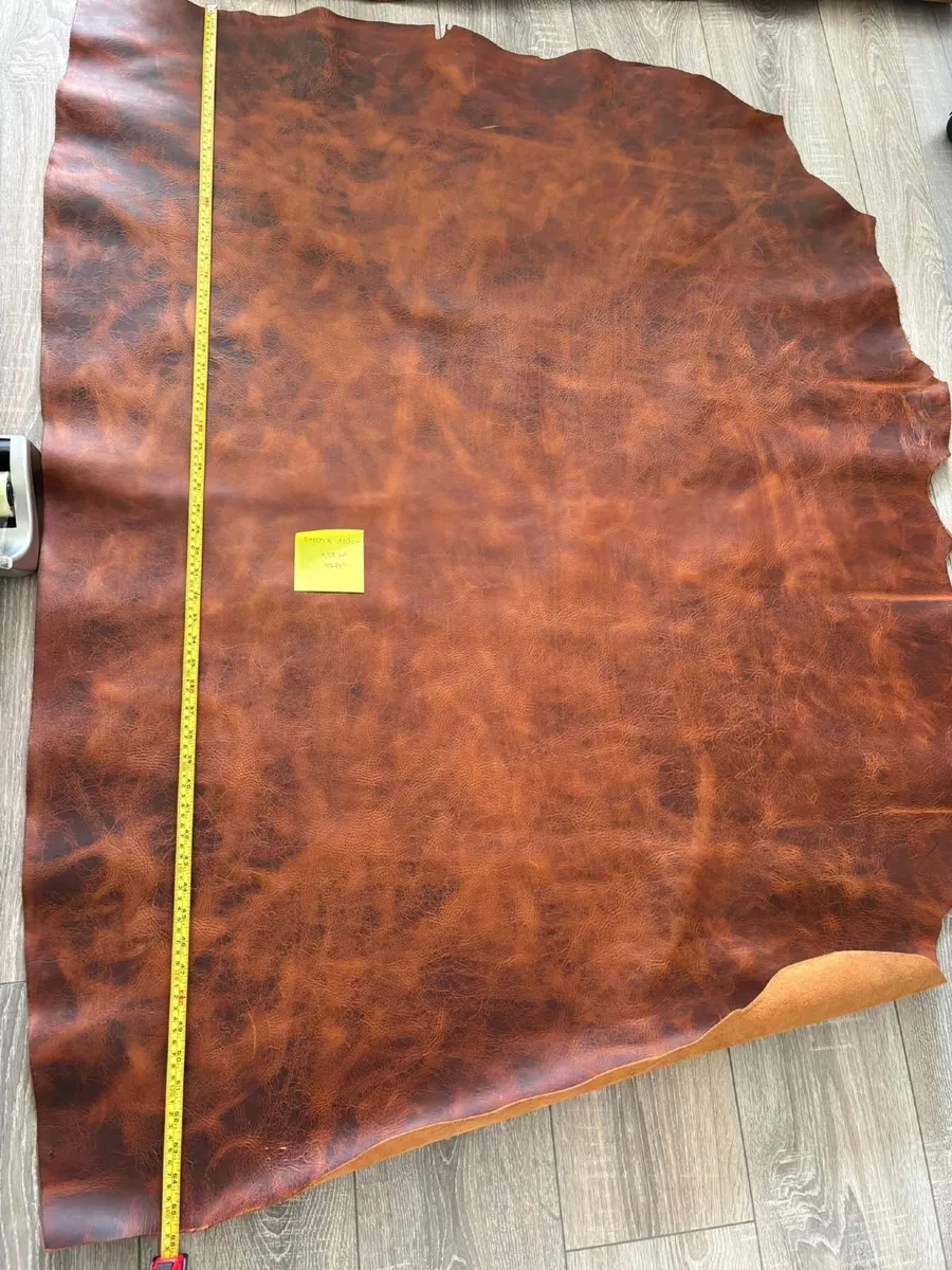 Leather hides for wallets - Image 1
