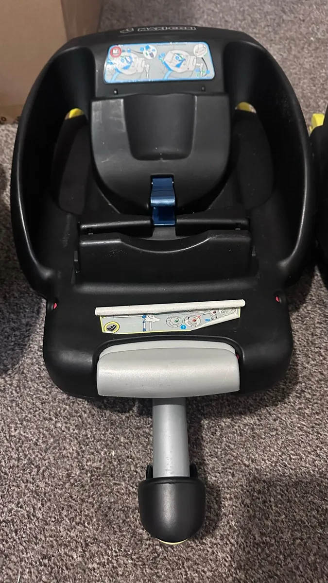 Maxi cosi bases - Image 1