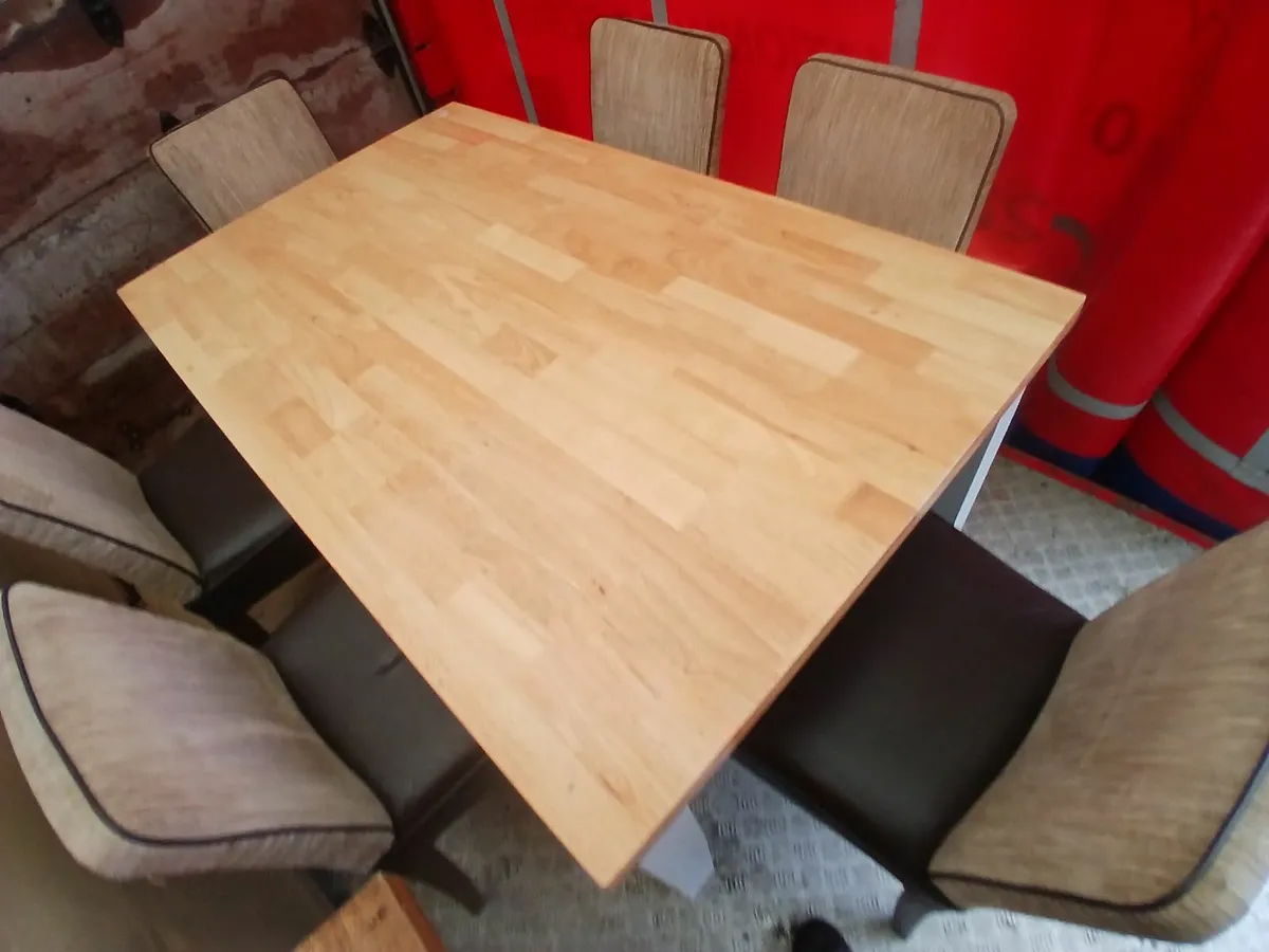Table & chairs ......lot of (6)....delivered - Image 1