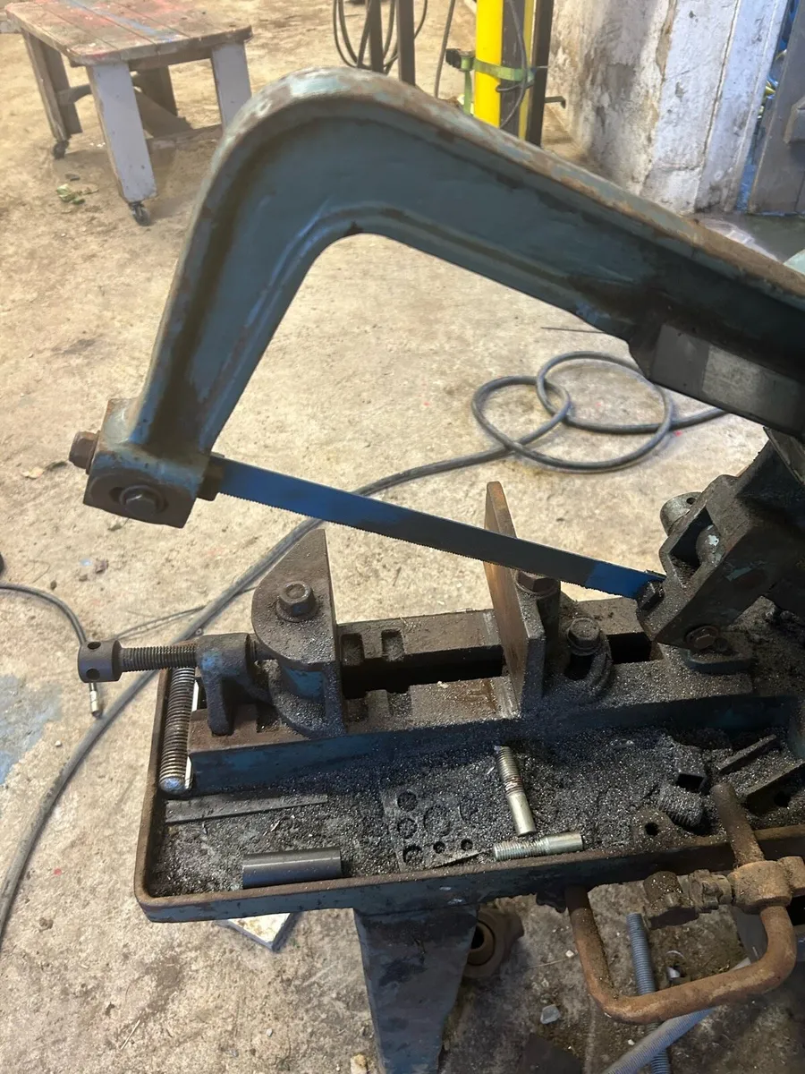 Power hacksaw - Image 3