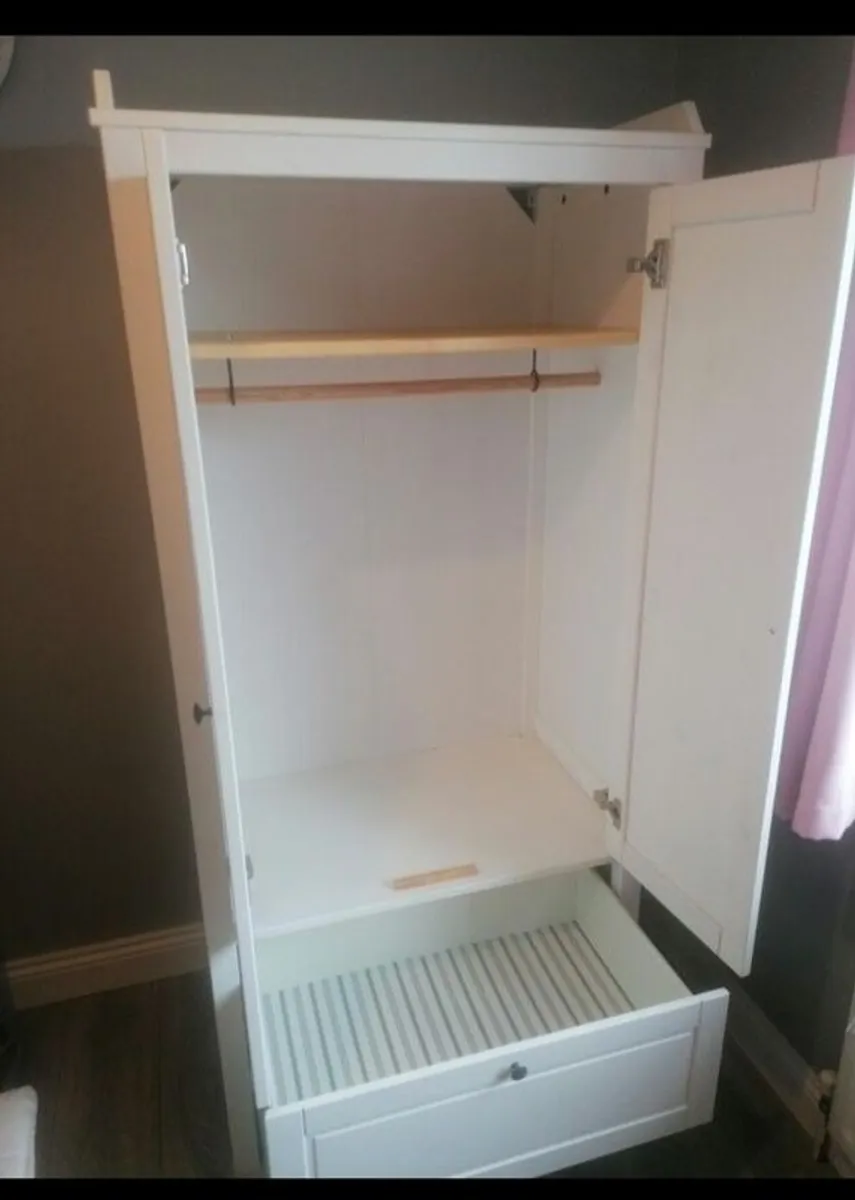 Wardrope - Image 2
