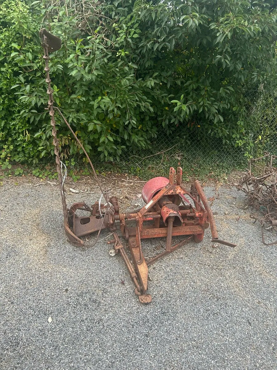 Finger bar mower and chain harrow - Image 1