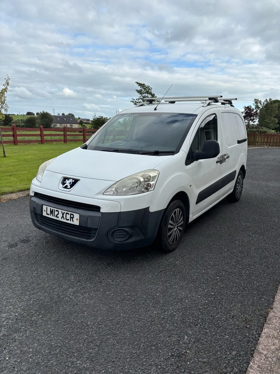 2012  Peugeot partner(berlingo) 200vrt - Image 1