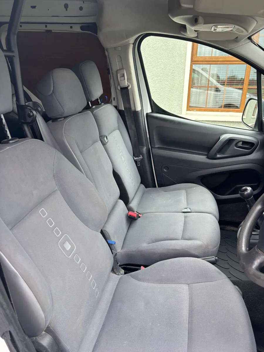 2012  Peugeot partner(berlingo) 200vrt - Image 3