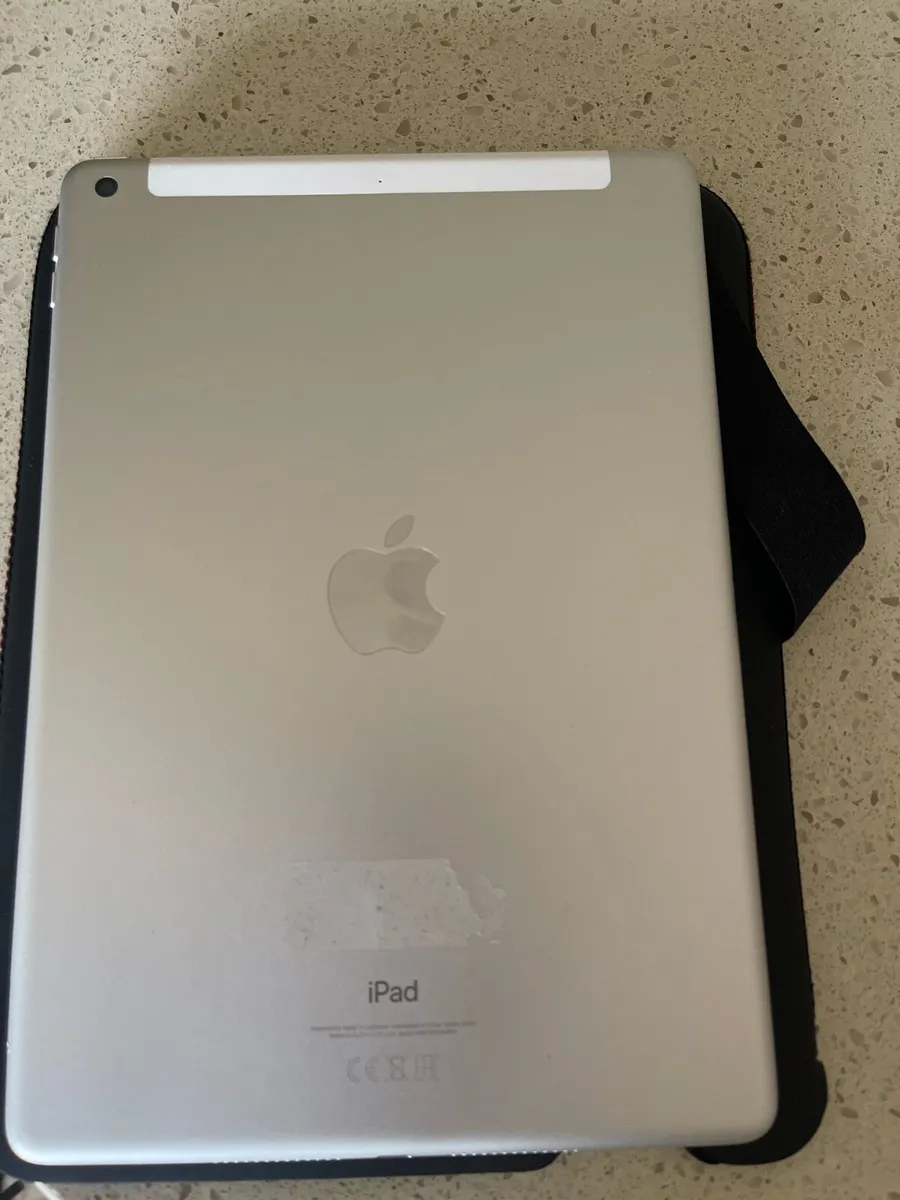 iPad 7th generation - Image 3