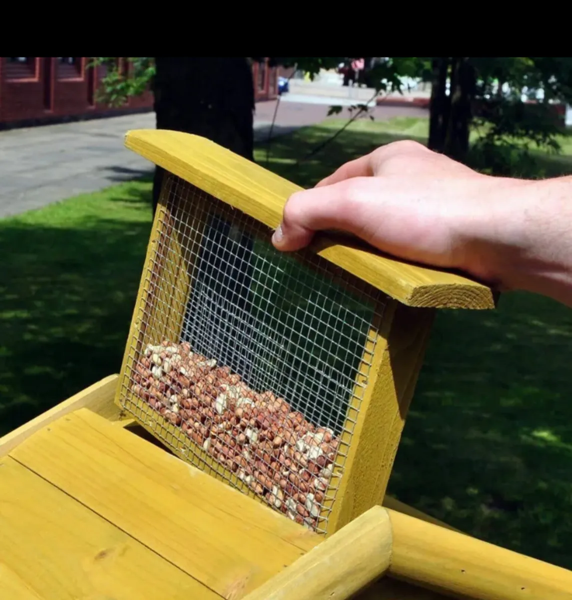 NEW Wooden Bird Table With Built in Feeder - Image 3