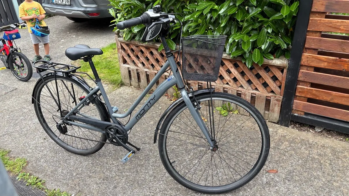 Monty Swing City Bike – Used, Good Condition - Image 2