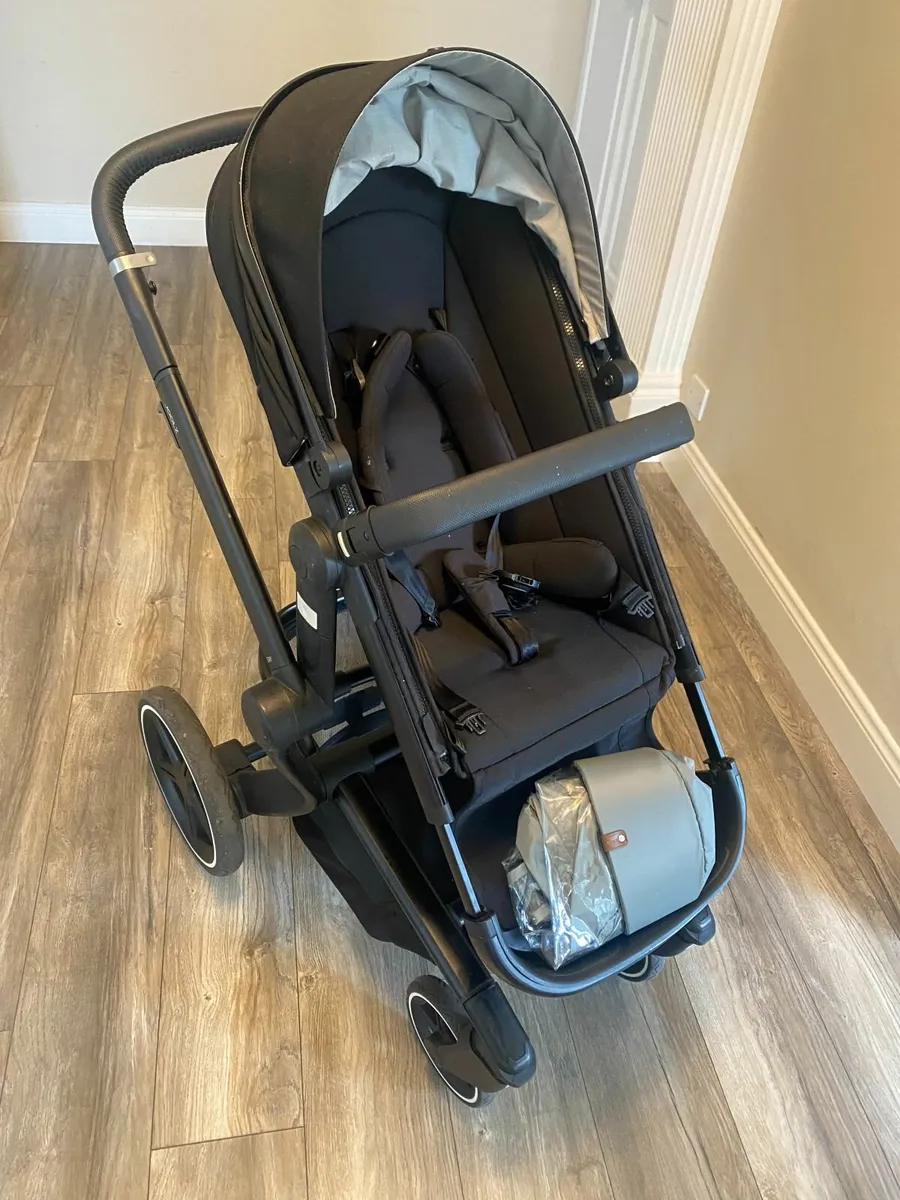 Joolz Day+ Travel System Black - Image 1