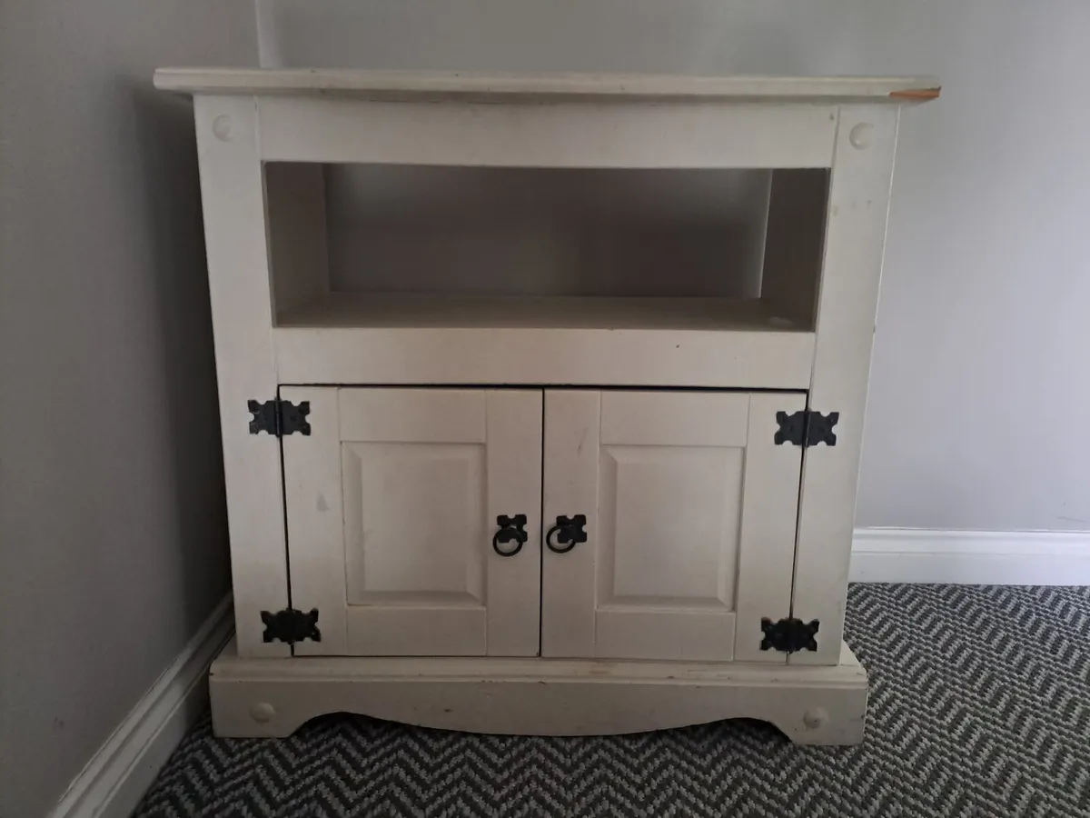 FREE TV Stand