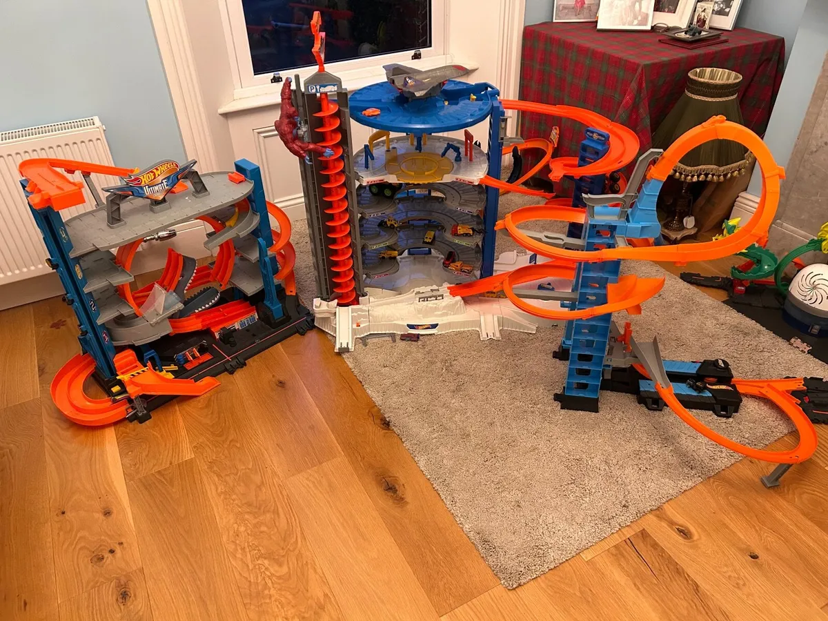 HOT WHEELS BUNDLE - Image 3