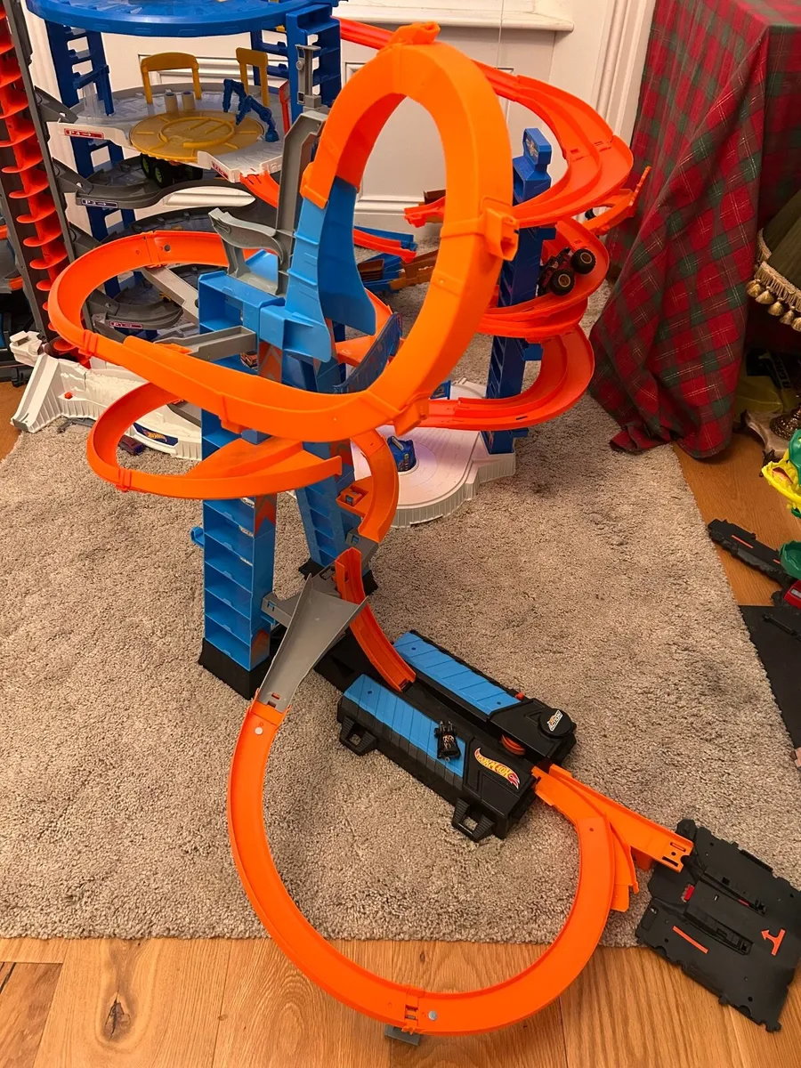 HOT WHEELS BUNDLE - Image 4