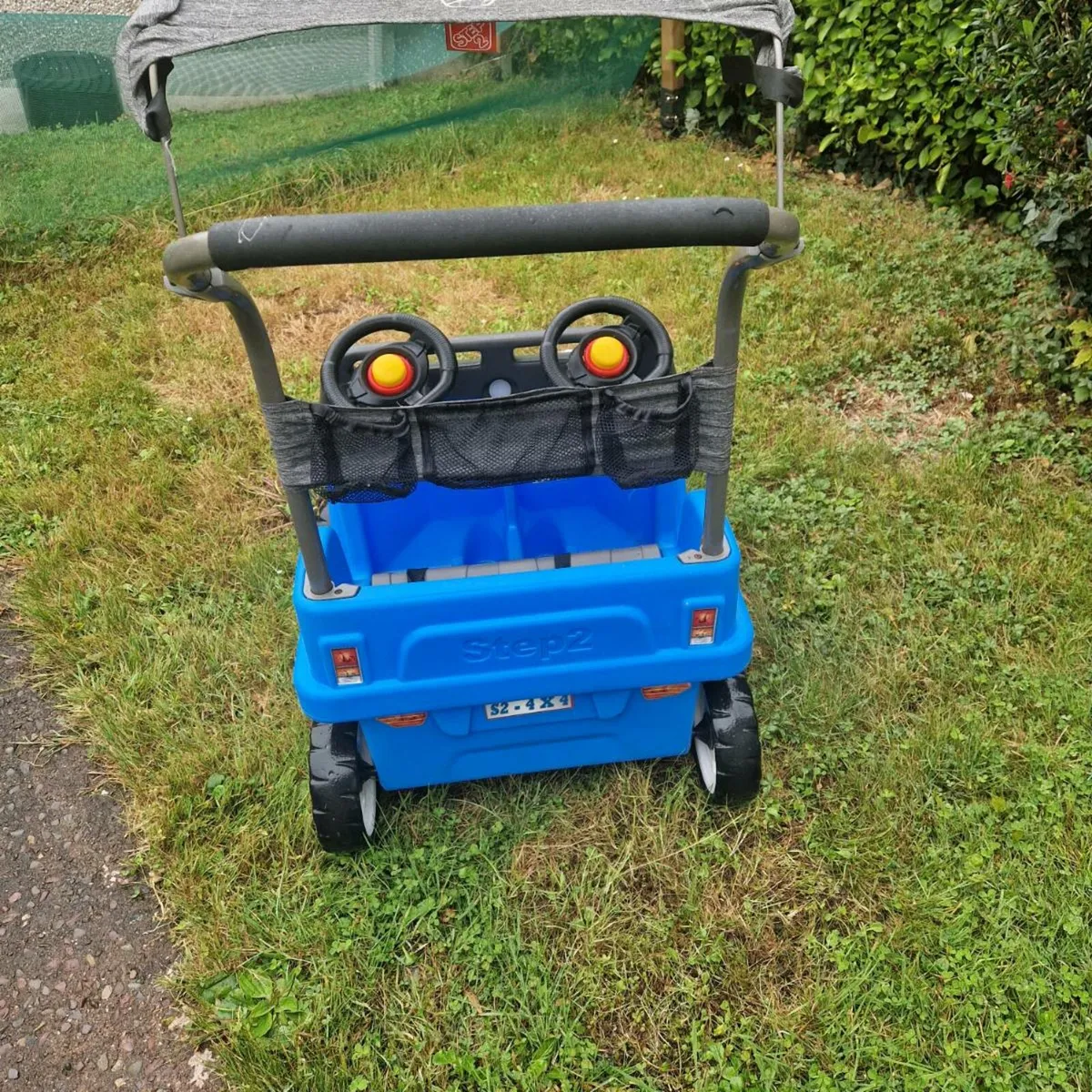 Ride on side by side car for 2 toddlers - Image 1