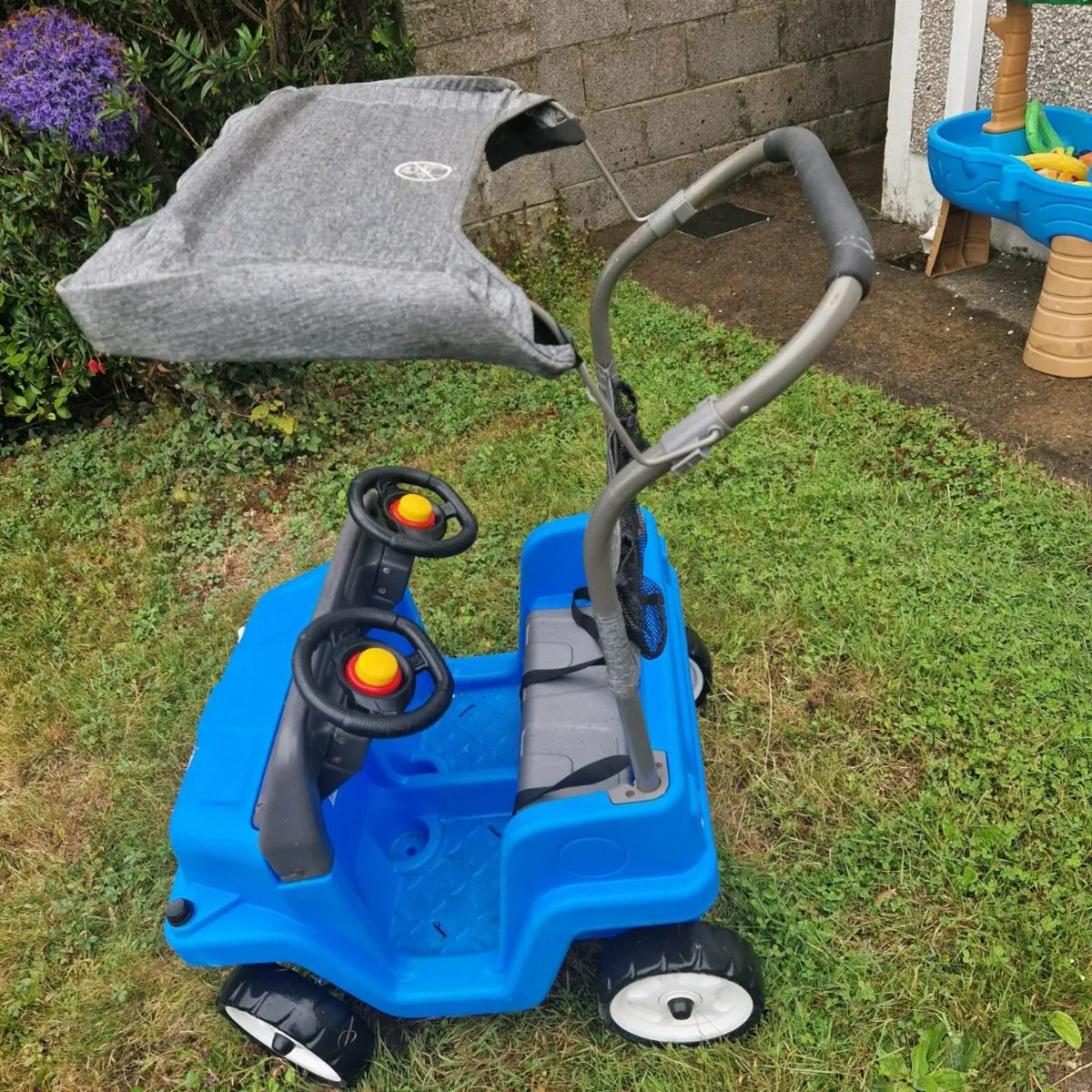 Ride on side by side car for 2 toddlers - Image 2