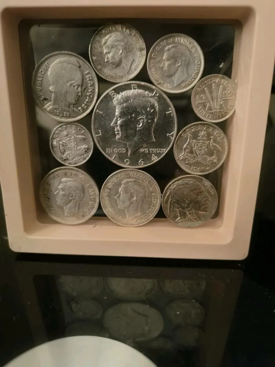 10 framed 1940-50s silver coins - Image 1
