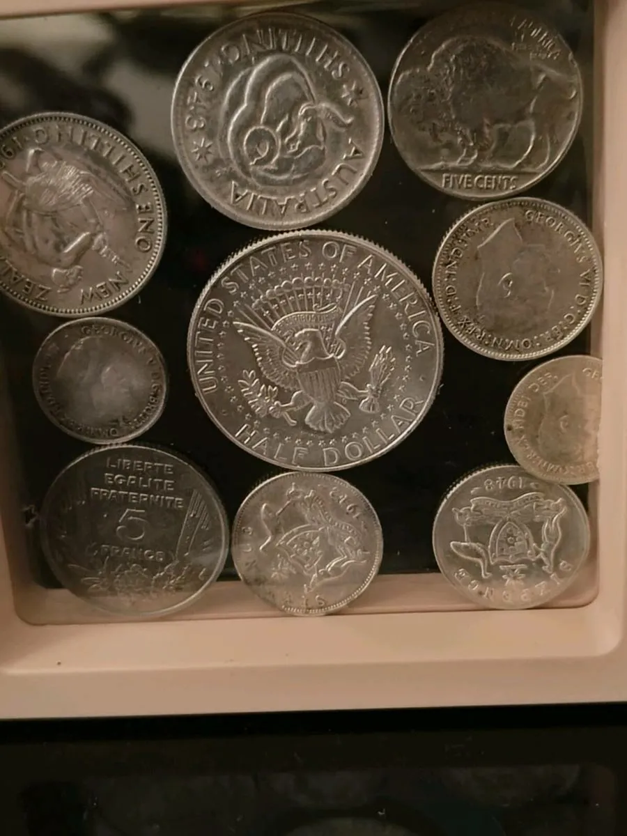 10 framed 1940-50s silver coins - Image 3