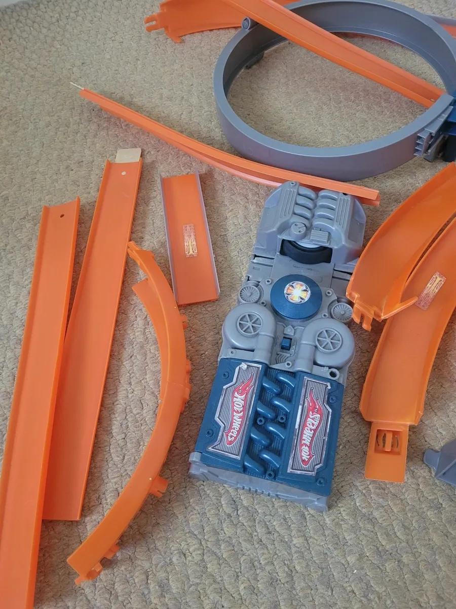 Hot Wheels track. Free to collect in Monkstown - Image 3