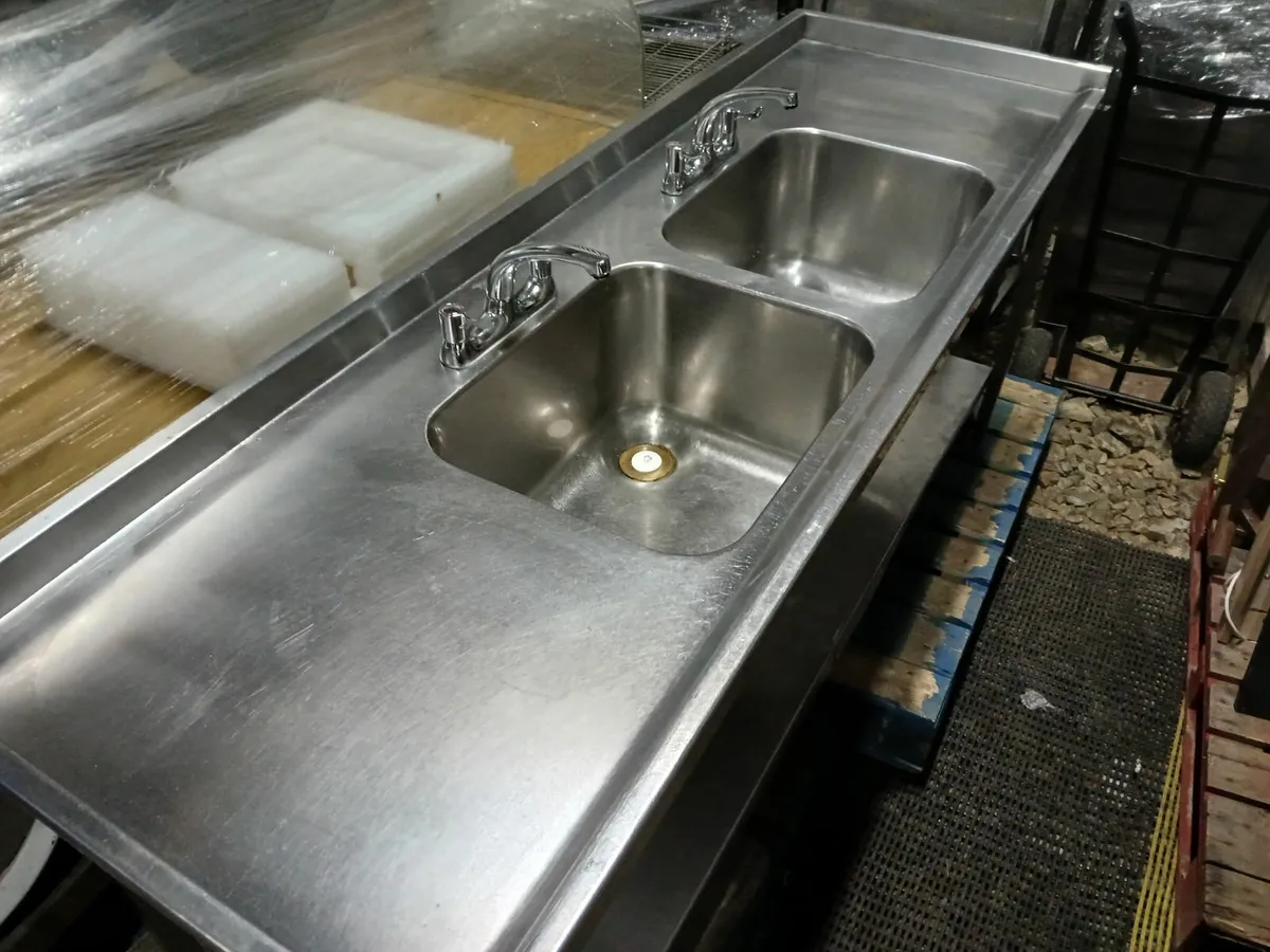Stainless steel cabbinet  double sink unit complet - Image 1