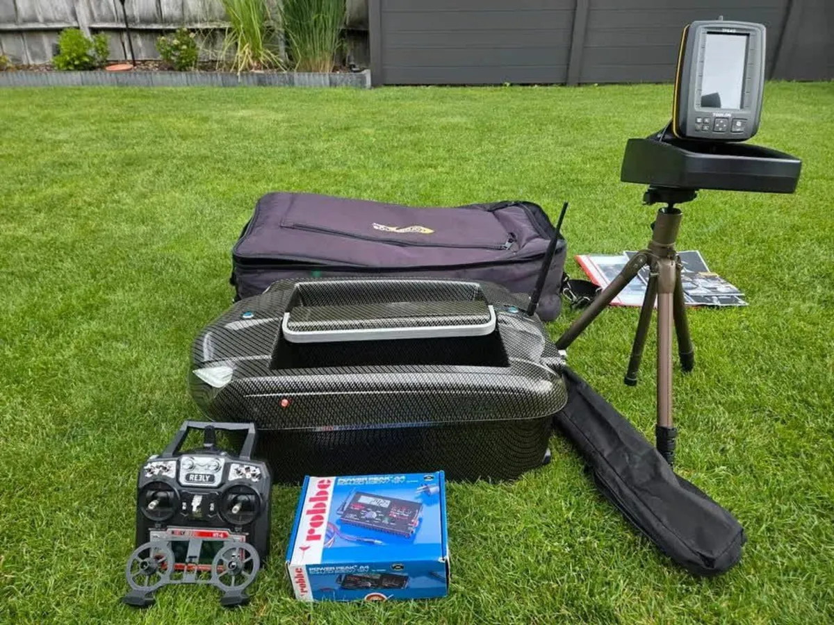 carplounge rt4 taslon TF 640 GPS - Image 1