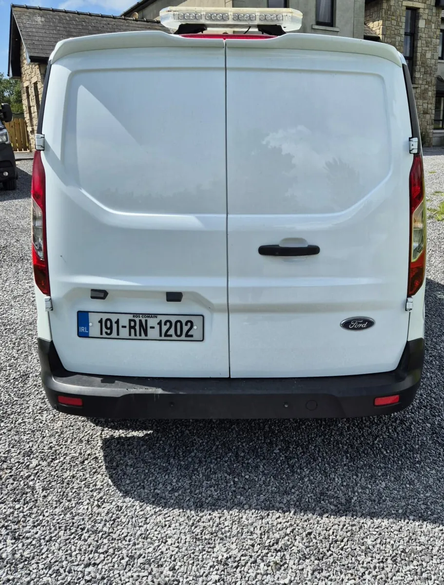 Ford Transit Connect - Image 4