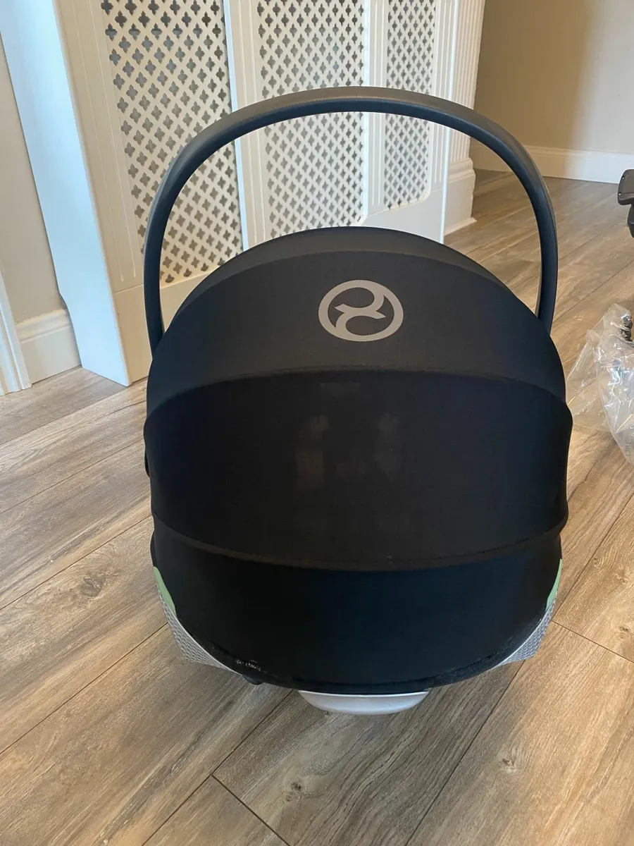 Cybex Cloud Z2 Base, Seat & Raincover - Image 2