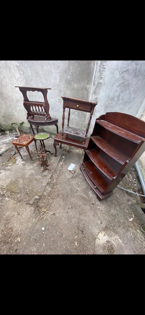 Furniture set - Image 1