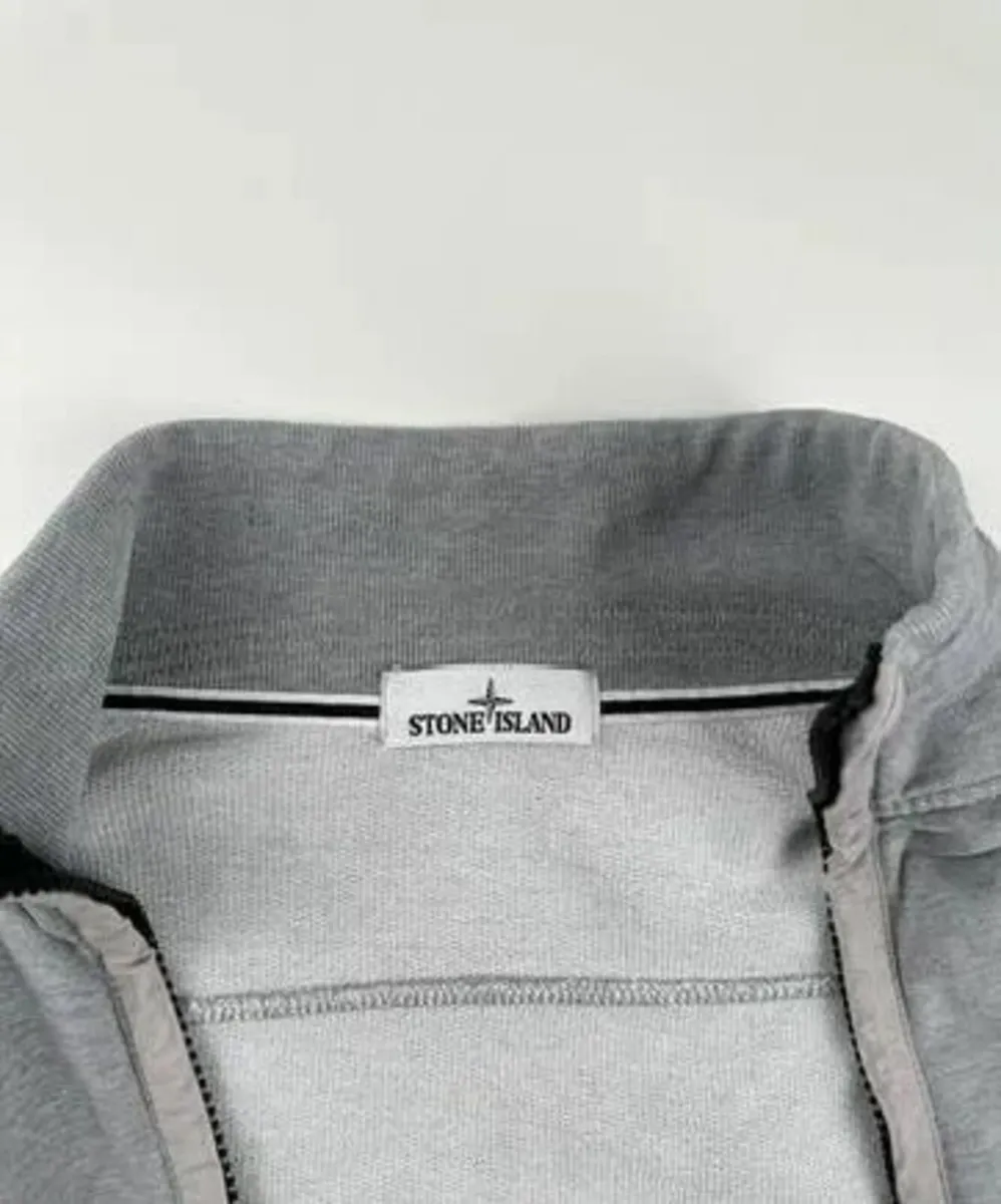 Stone Island - Image 3