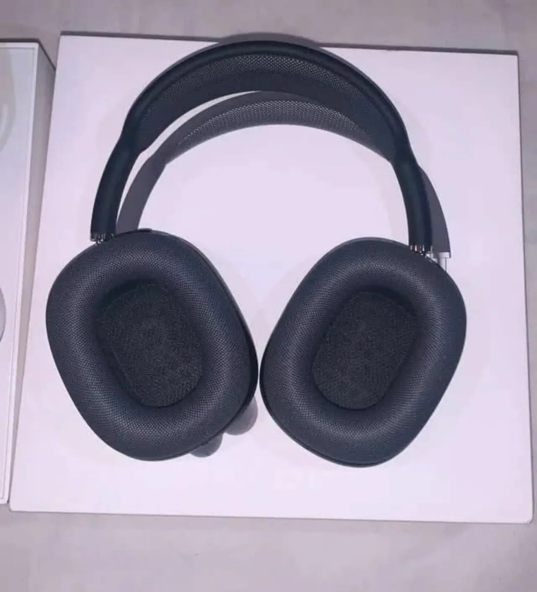 Apple AirPods Max 2024 - Image 2